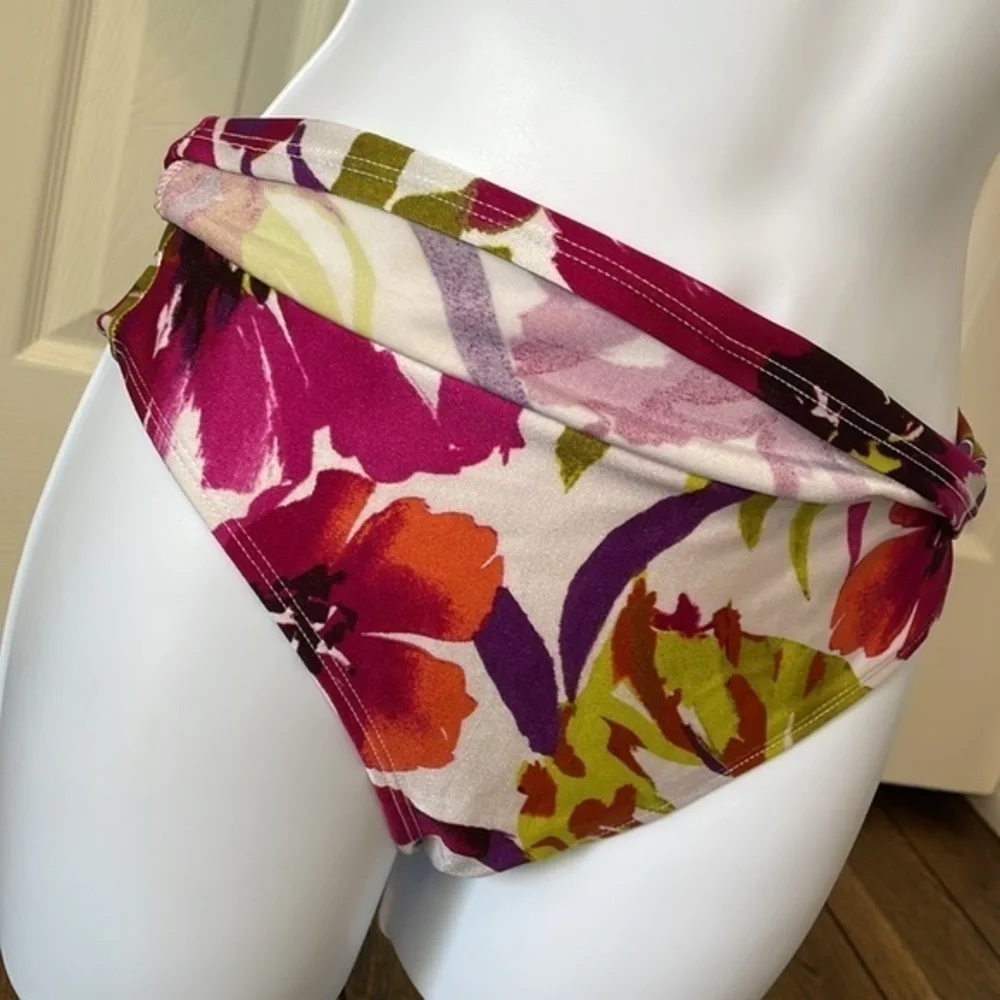 Floral halter top bikini, very comfortable and perfect for the beach or pool.